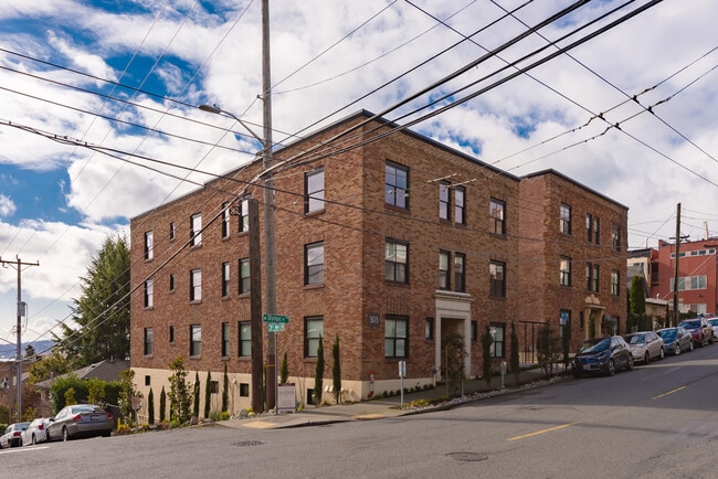 Building Photo - z-063025-Saxonia Apartments