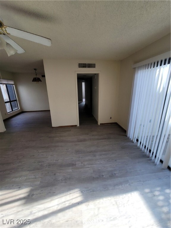 Building Photo - 5709 Goldmount Ave