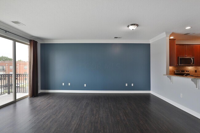 Building Photo - 511 W 1st Ave