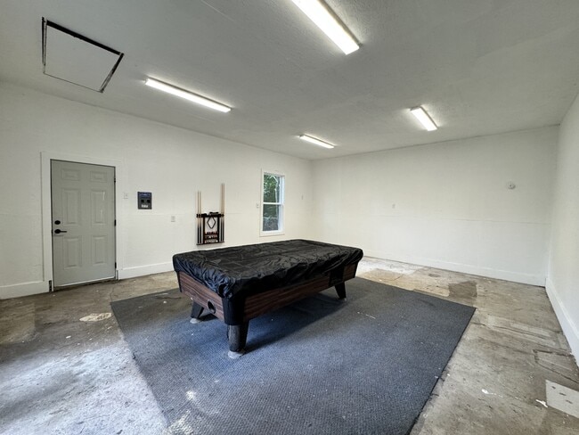 Building Photo - 510 Redwood Pl