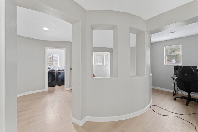 Building Photo - "Charming 4-Bedroom Santa Clarita Home with Fireplace – Spacious 2,623 Sq. Ft. Retreat!"