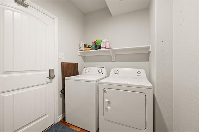 Building Photo - 8461 Comanche Springs Dr