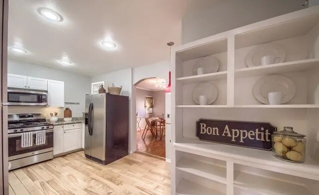 Building Photo - 254 Quentin Dr