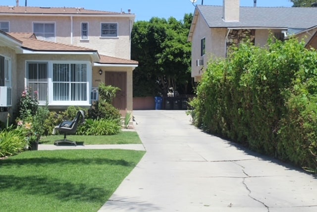 Driveway - 14431 1/2 Califa St