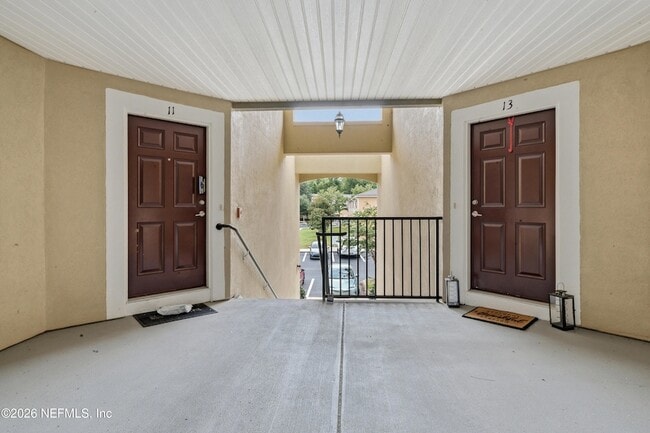 Building Photo - 6925 Ortega Woods Dr