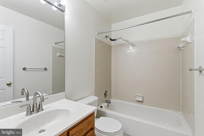 Building Photo - 18315 Leman Lake Dr