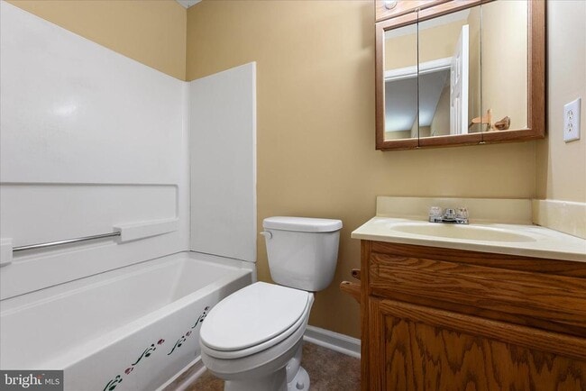 Building Photo - 400 Emily Ln