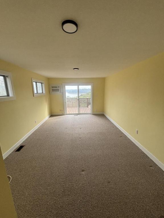 Building Photo - 1527 Cranfield Rd