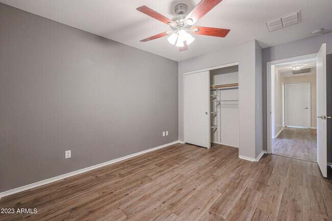 Building Photo - GREAT 3 bed, 2 bath home