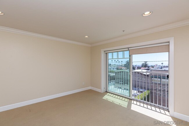 Building Photo - 7726 Ivanhoe Ave