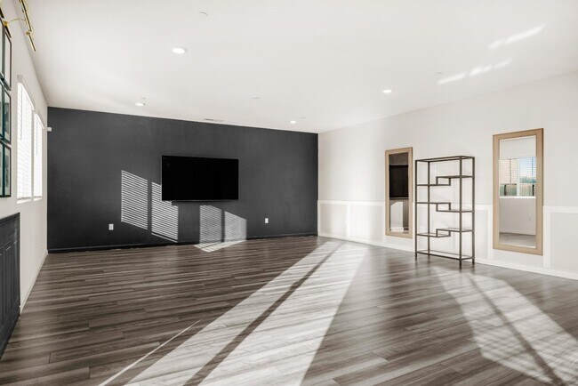 Building Photo - 2032 Gatlin Ct