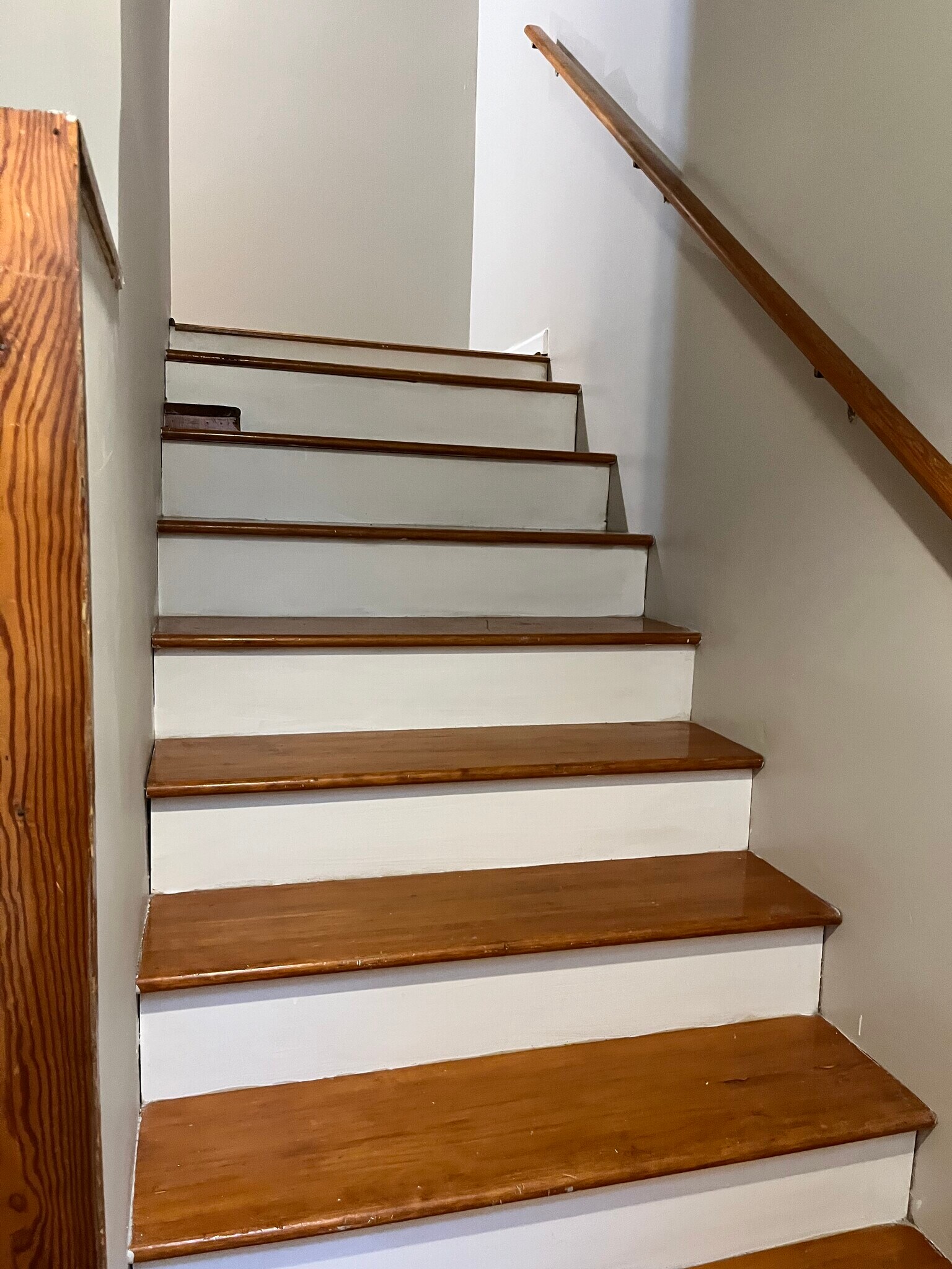 Stairwell - 134 Newtown Rd NE