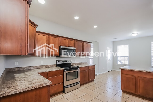 Building Photo - 50 Sunderland Dr