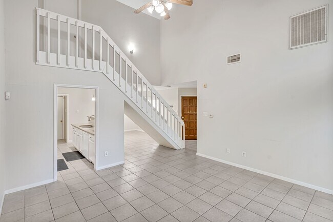 Building Photo - 16722 Shrub Oak Dr