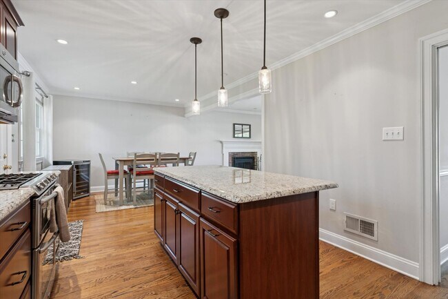 Building Photo - Beautiful Home in Chatham, North Wilmington