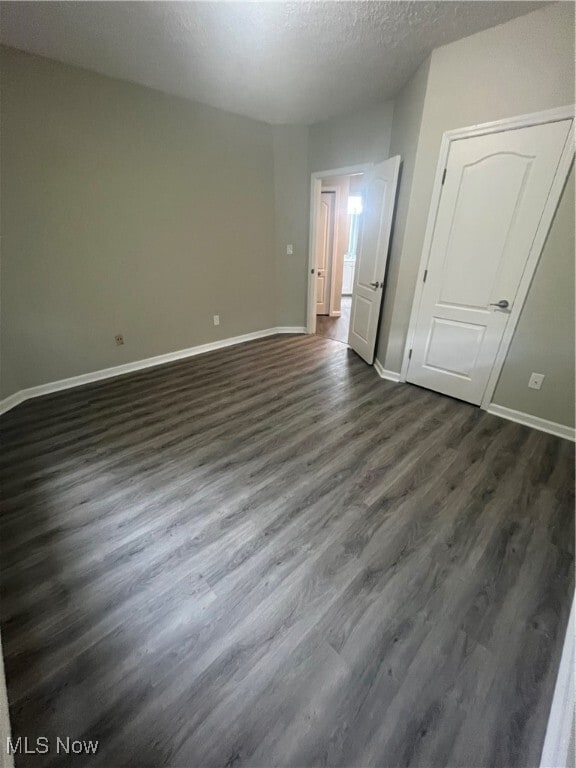 Building Photo - 320 Village Pointe Dr