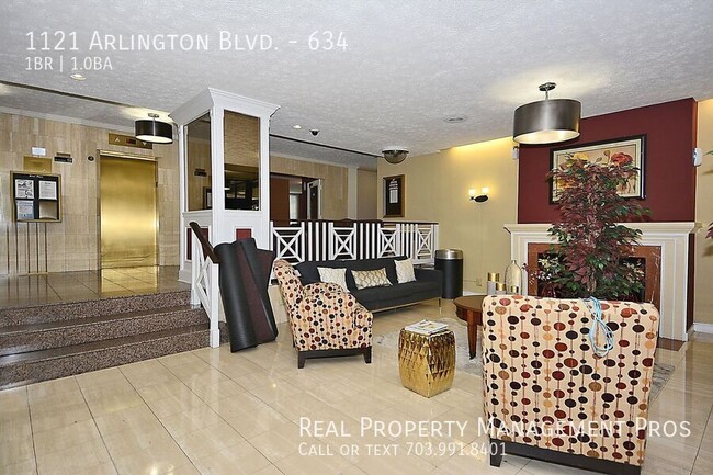 Building Photo - 1121 Arlington Blvd