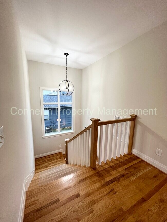 Building Photo - 1615 Porter Ave