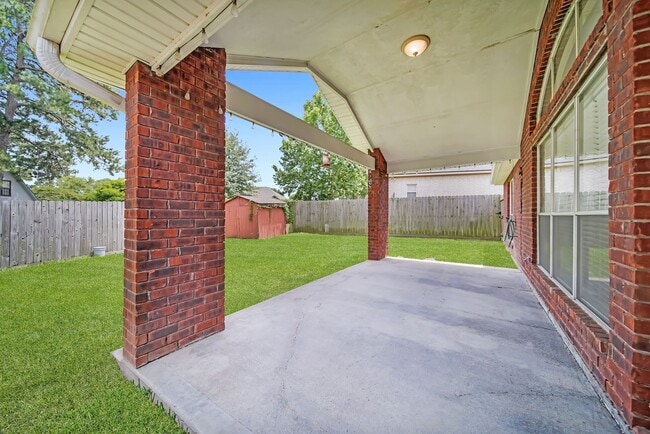 Building Photo - 7063 Gentle Breeze Dr