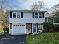 Building Photo - 110 Country Ln