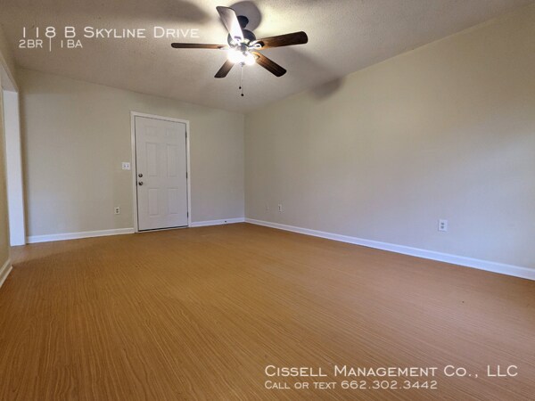 Building Photo - 118B Skyline Dr.