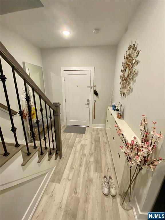 Building Photo - 237 Lincoln Ave