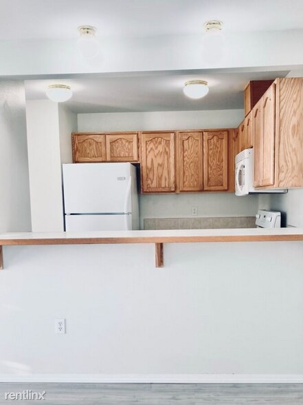 Building Photo - 11719 E Mansfield Ave