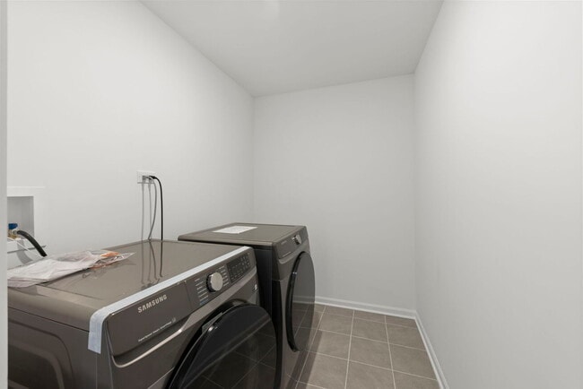 Building Photo - 4326 Chelsea Mnr Cir