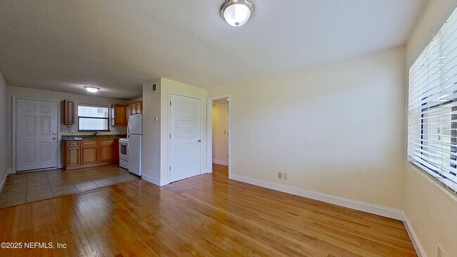 Building Photo - 5148 Floral Bluff Rd