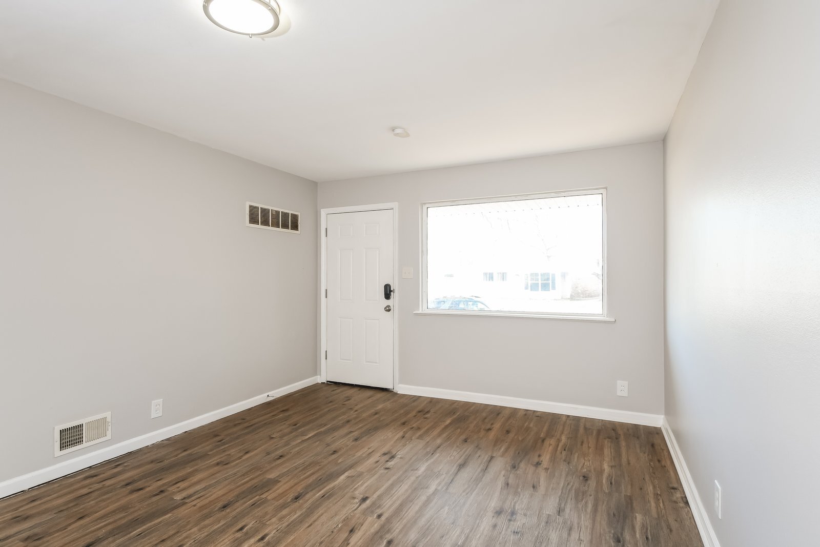 Building Photo - 142 Monteith Cir