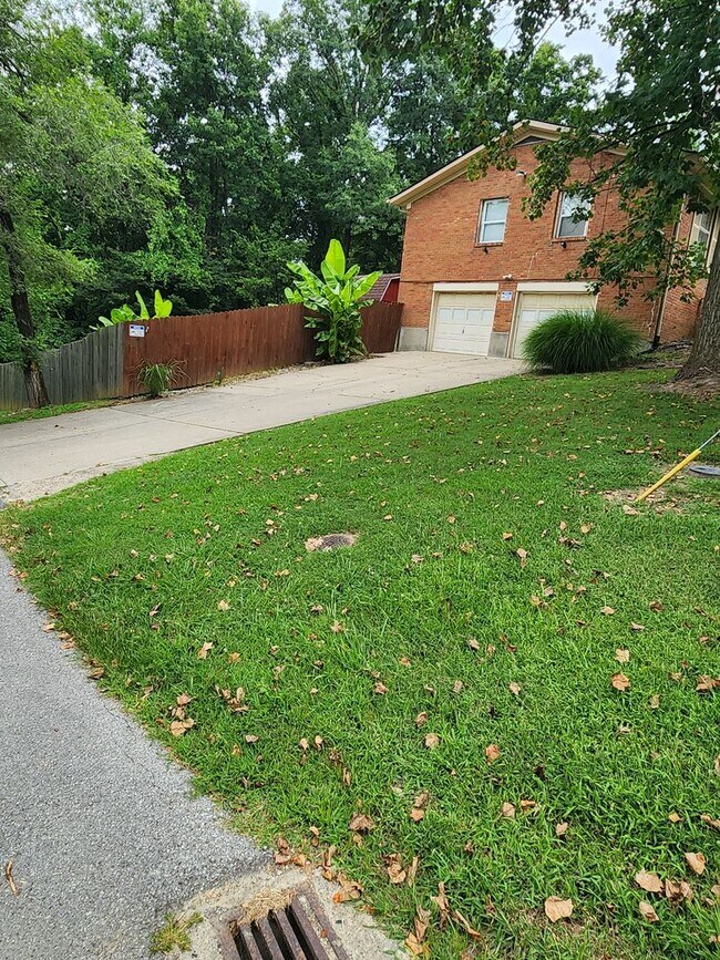 Building Photo - 3 Bedroom, 2 Bathroom Home
