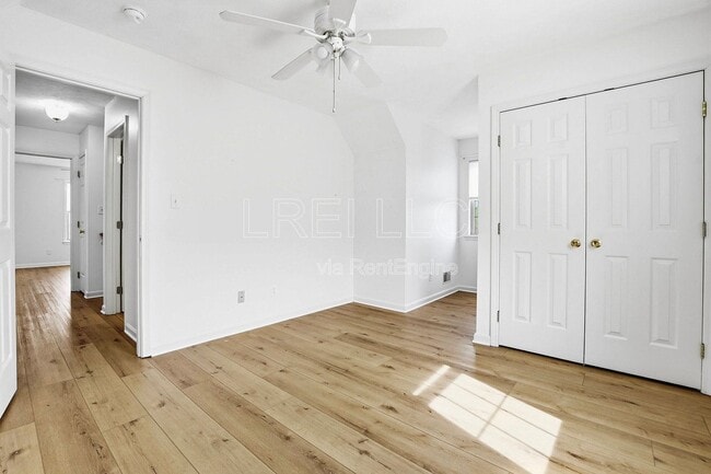 Building Photo - 6200 Winding Stream Dr