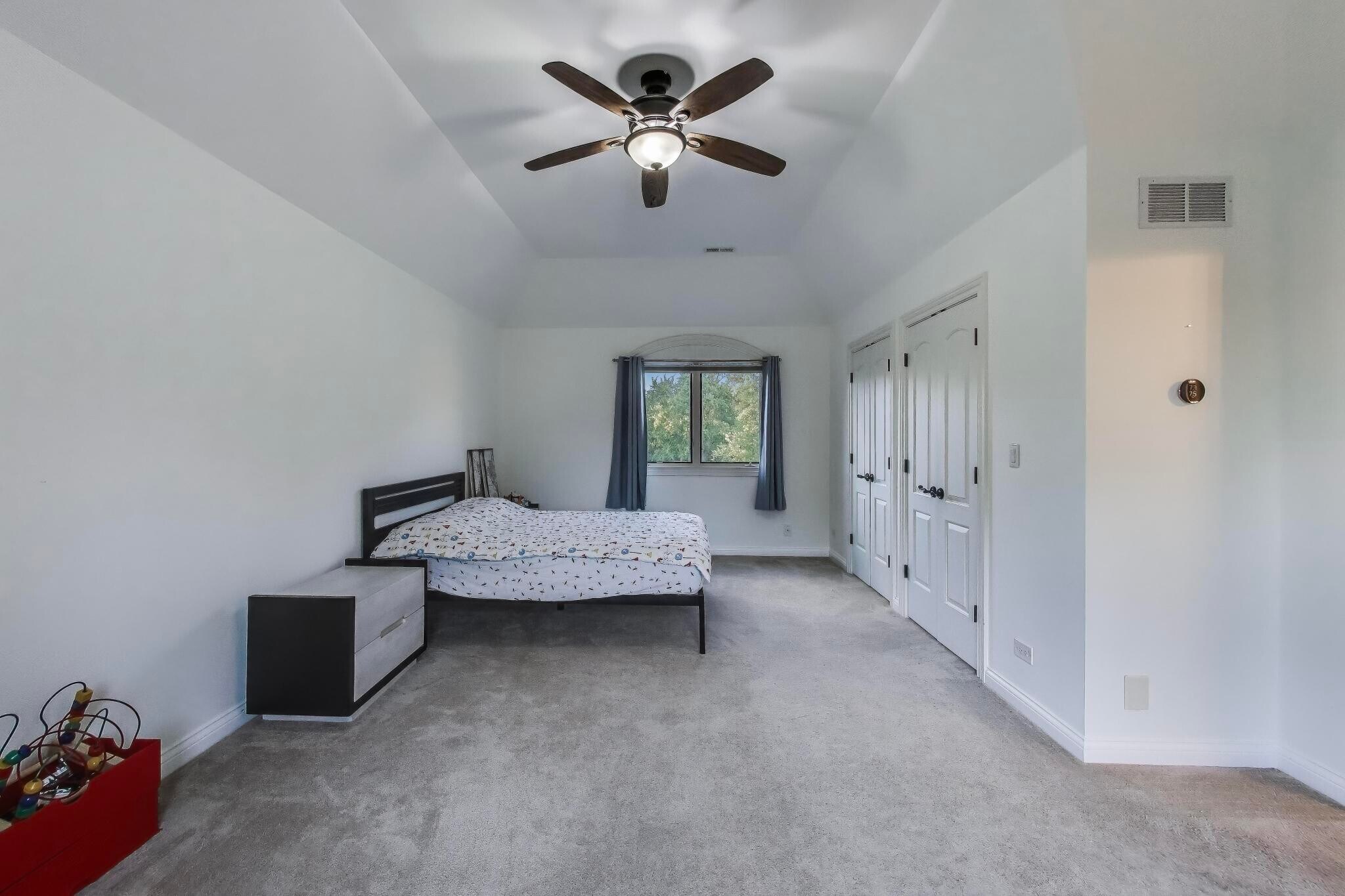 Building Photo - 23W711 Hobson Rd