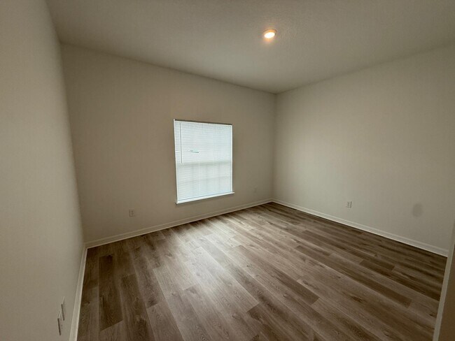 Building Photo - 2130 Penny Ln