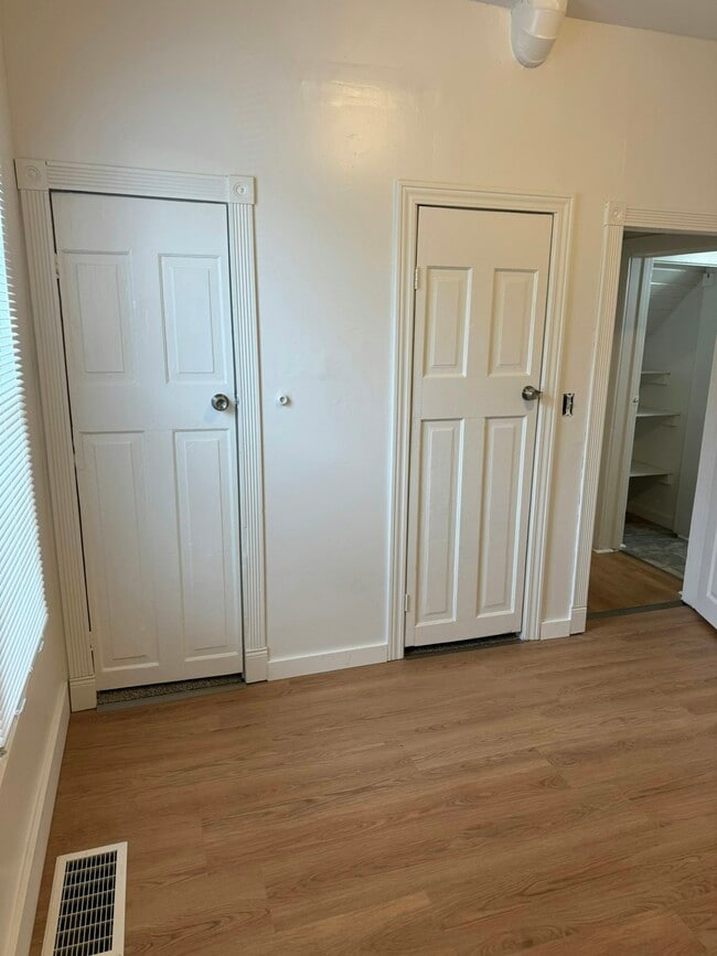 Building Photo - 2203 W Mallon Ave