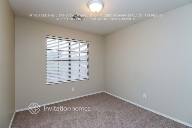 Building Photo - 1443 E Julep St