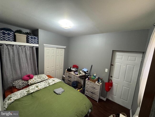 Building Photo - 422 W Huntingdon St