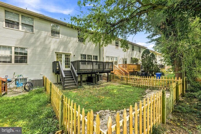 Building Photo - 40 Woodstream Ct