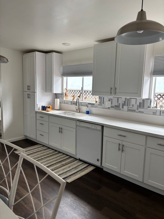 Building Photo - Beautiful Home in Watsonville - 55+ Community- 50% off 1st months rent!!