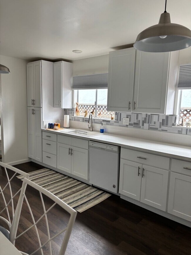Building Photo - Beautiful Home in Watsonville - 55+ Community