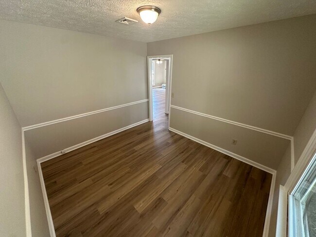 Building Photo - 5159 Saundersville Rd