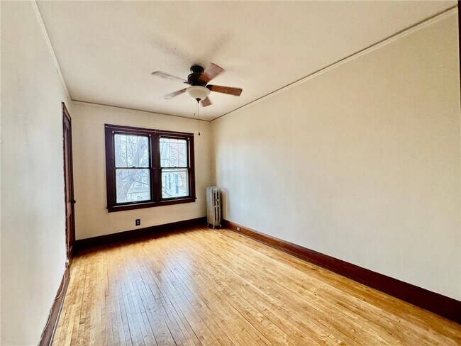 Building Photo - 2828 28th Ave S