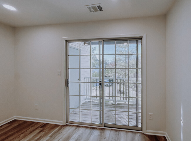 Living Room/Balcony - 1622 Waterford Dr