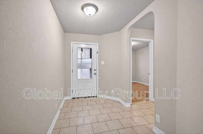 Building Photo - 8710 Fischer Falls