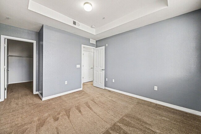 Building Photo - 2450 Windrow Dr