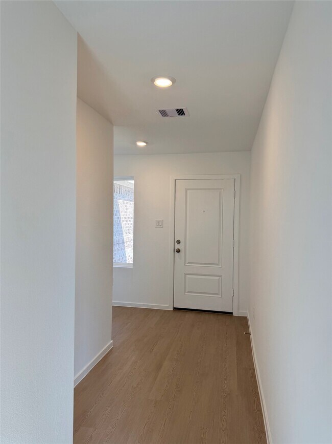 Building Photo - 6115 Sunburst Scarlet St