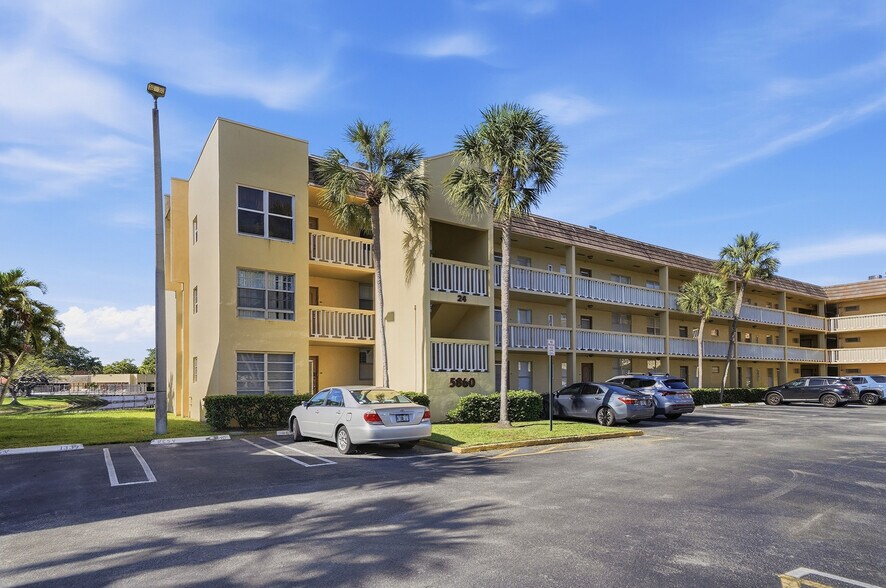 Building Photo - 5860 NW 64th Ave