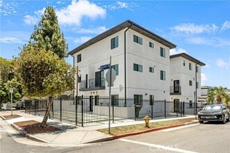 Building Photo - 443 N Harvard Blvd