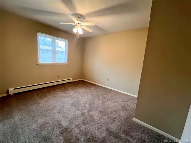 Building Photo - 33 Ridge Rd