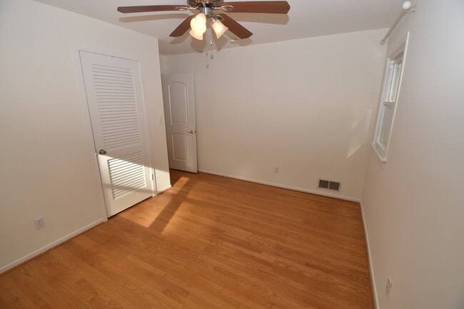 Building Photo - Shelby Lane